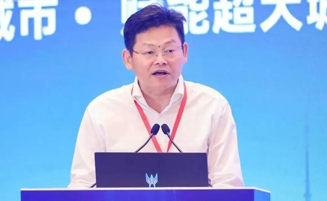 初次表现:盛洪涛已被刑事包袱